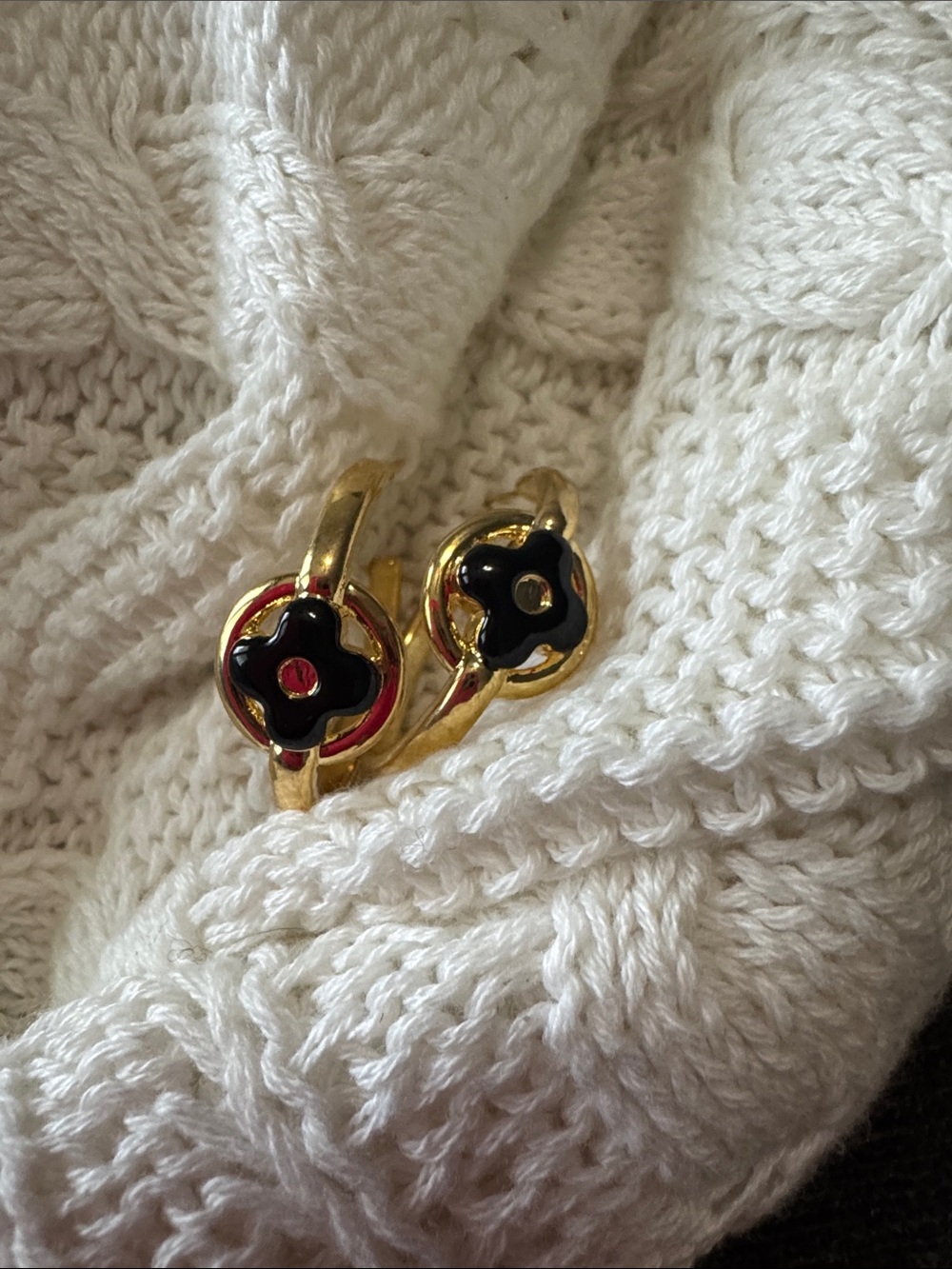 Stainless steel  Black and gold Flower hoop Earrings